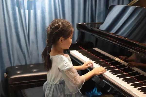 小孩为啥要学钢琴