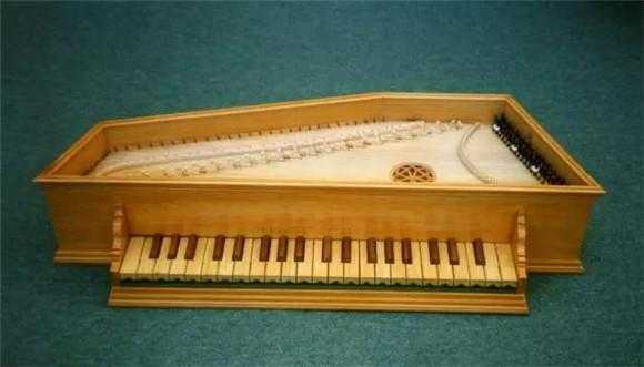 古钢琴,古钢琴属于哪个时期的键盘乐器 